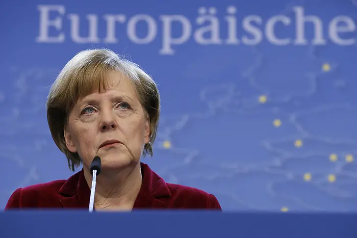 Меркел: Кризата в Украйна не може да се реши с оръжие
