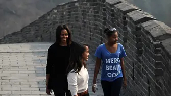Мишел Обама на разходка по Великата китайска стена