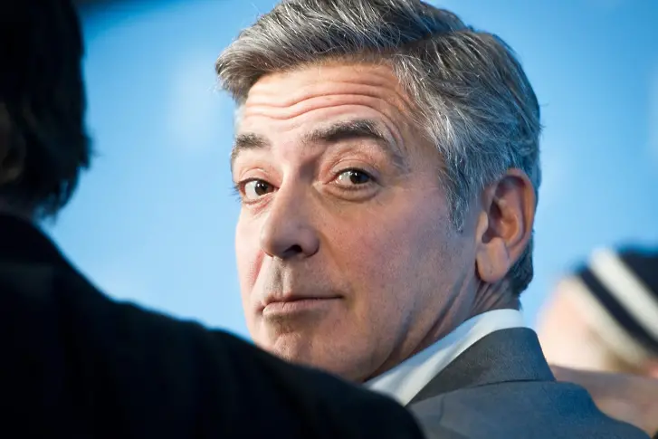 Джордж Клуни се сгоди за адвокатката на Асандж