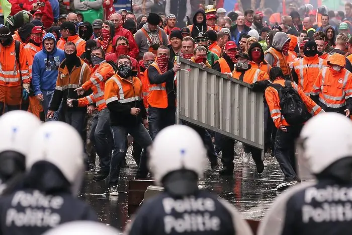 Над 20 ранени при синдикален протест в Брюксел 