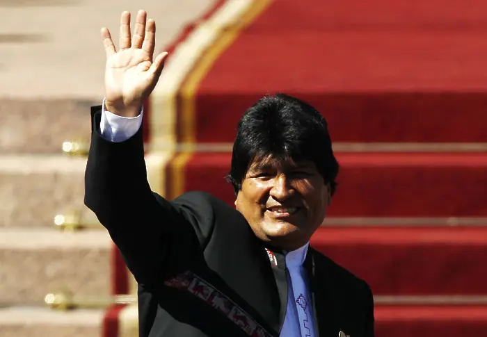 Боливия ще сваля самолети с наркотици