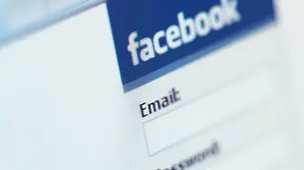 Facebook все по-често питана за данни от службите