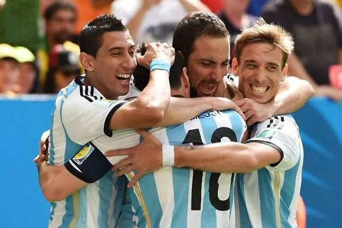 24 години стигат - Аржентина е на полуфинал!