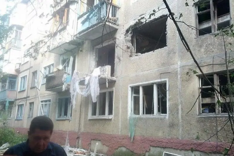 106 души бягат от затвор в Донецк, поразен от снаряд