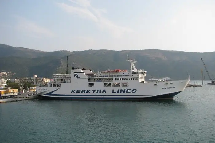 Корабокрушение на ферибот с българи на борда