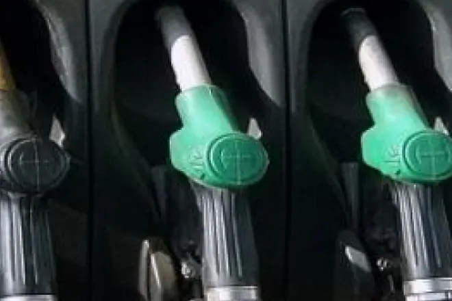 Бензинът вече е по-евтин от млякото в САЩ