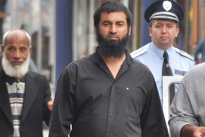 Пазарджишкият съд остави в ареста седемте задържани за радикален ислям (обновена)