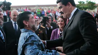 Марадона заспа при реч на Николас Мадуро (видео)