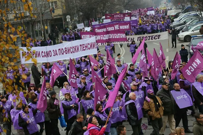 6000 души на протеста на КНСБ