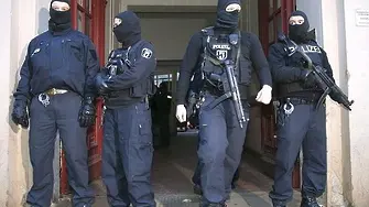Опасни терористи арестувани в Германия