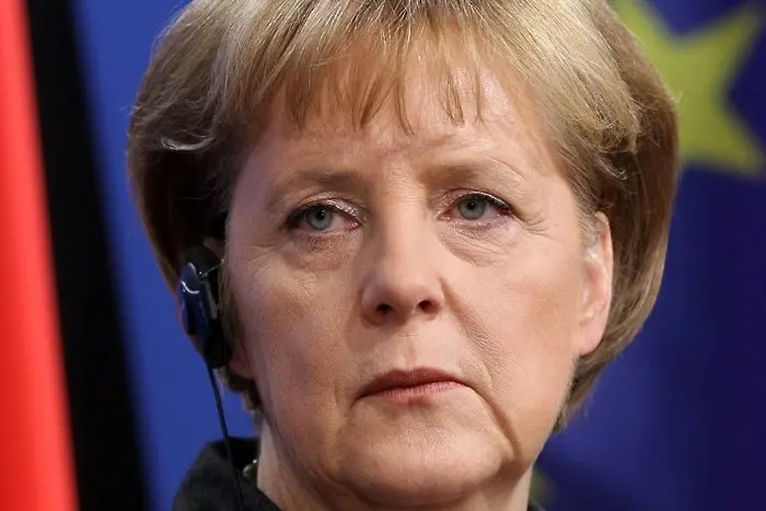 Меркел в покруса: Атентатът в Париж е отвратителен акт!