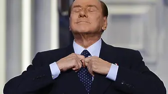 Берлускони гради нова коалиция 