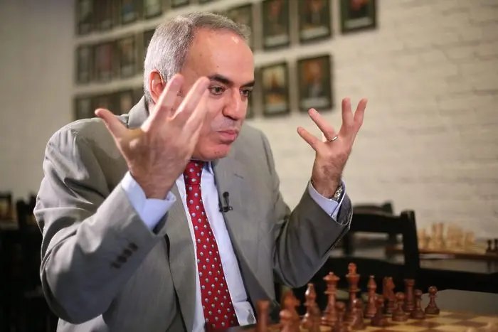 Гари Каспаров: Путин не е стратег, той играе покер