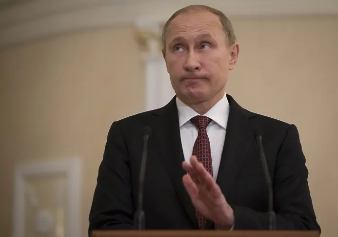 Криза: Путин орязва с 10 % заплатите в Кремъл