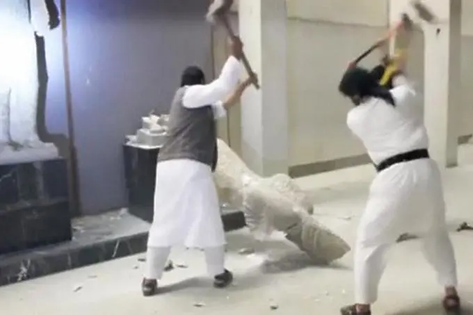 ВИДЕО: Ислямска държава руши хилядолетна история