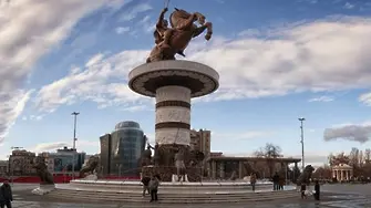 Гардиън: Как Скопие стана европейската столица на кича