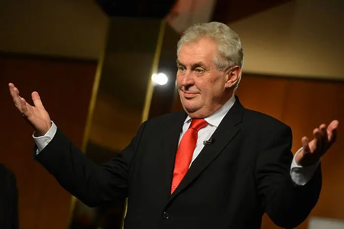 Чешкият президент май ще плаща сам 25 000 евро, за да отиде на Червения площад