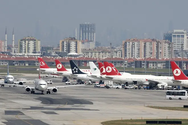 Паника в Истанбул - заплаха за бомба в тоалетната на самолет