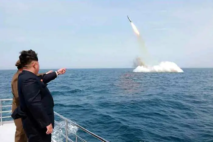 Северна Корея продължава с тестовете, този път неуспешно
