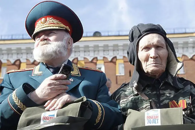 Фалшив маршал от КГБ на парада в Москва (видео)