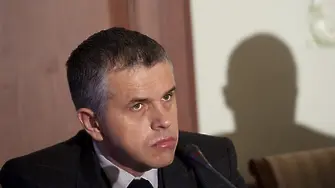 Съветник на Цветан Василев стана консул