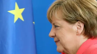 Меркел намекна за облекчаване на гръцкия дълг