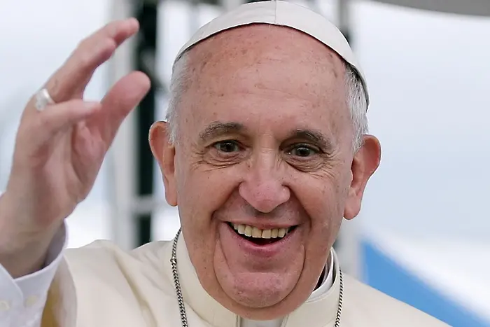 Папата: Земята все повече изглежда като огромна купчина мръсотия