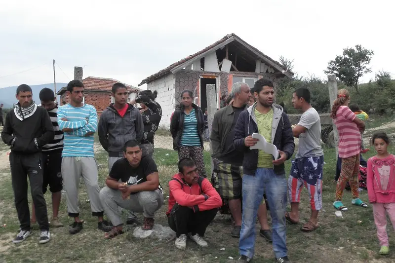 Ромите от Гърмен срещу булдозерите
