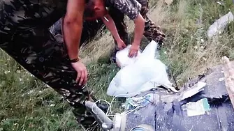 Сепаратист в Украйна: Мамка му, свалили са пътнически самолет (видео)