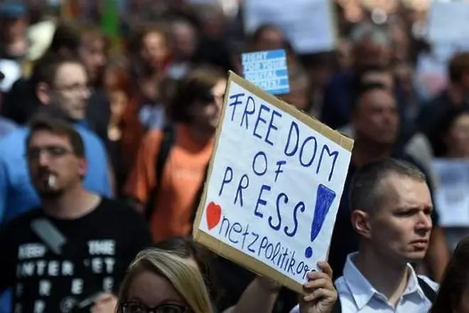Главпрокурорът на Германия уволнен - посягал на свободата на словото