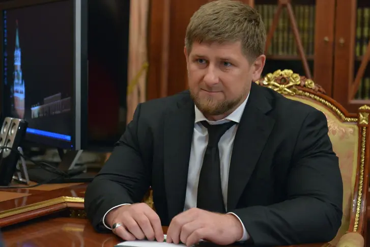 И чеченският президент със скъп часовник - но 