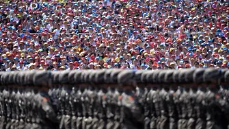 Китайската армия се свива до едва 2 милиона бойци (СНИМКИ)