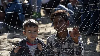 Унгария въвежда извънредно положение заради мигрантите