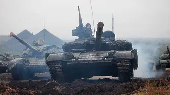 Проруските сепаратисти: Изтегляме танковете си от фронта