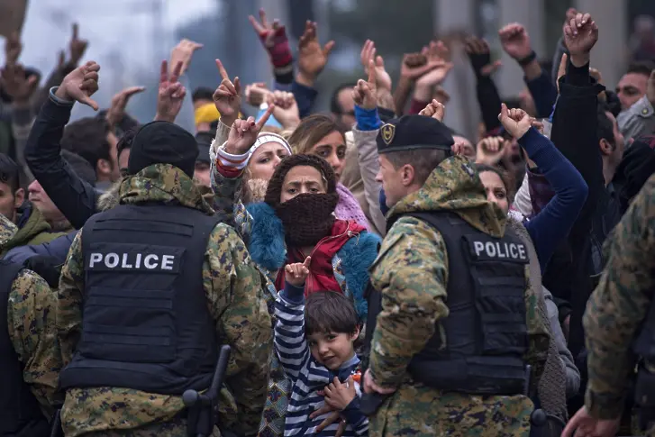 Македония вдига ограда по границата с Гърция