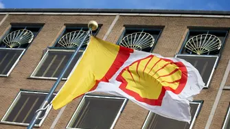 Евтиният петрол смъкна печалбата на Shell с 87%