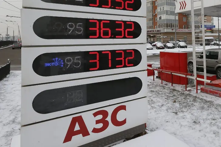 Русия готви вдигане на акциза върху бензина и дизела