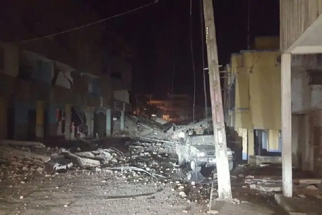 Жертвите от земетресението в Еквадор вече са 350