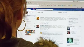 ЕК дава на Facebook 2 седмици да се оправи със скандала