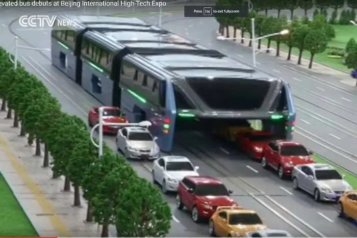 Вижте мегаавтобуса на бъдещето (ВИДЕО)