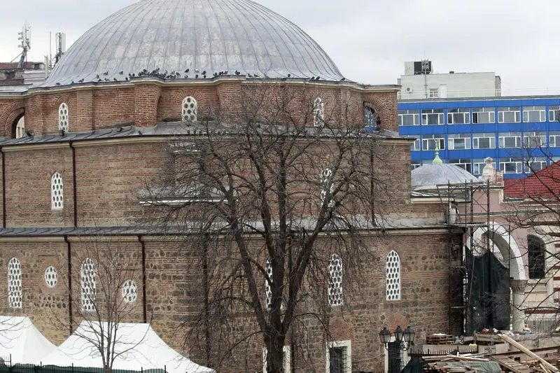 Мюфтийството: Защо няма осъдени за нападението над джамията в София?