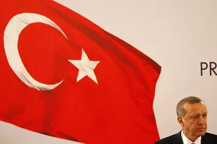 Двама турски журналисти осъдени на затвор