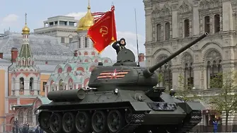 Путин на Червения площад: Равнис по Великата победа (ПЪЛЕН ЗАПИС)