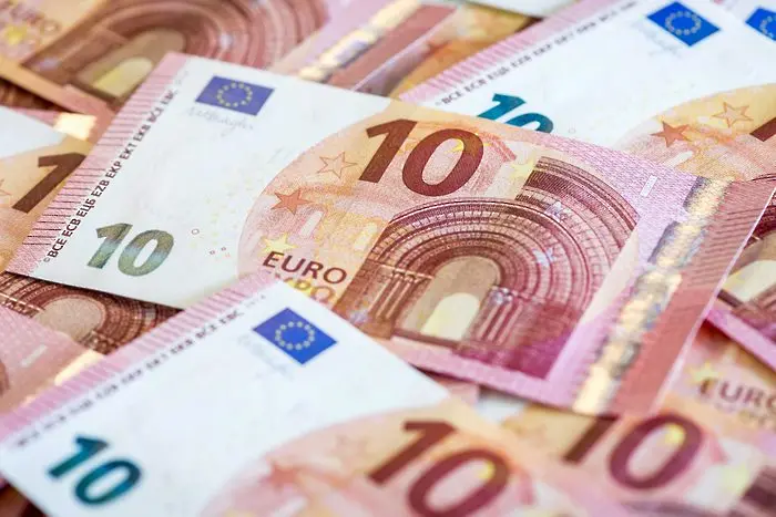Брюксел: Ще почакате за еврото