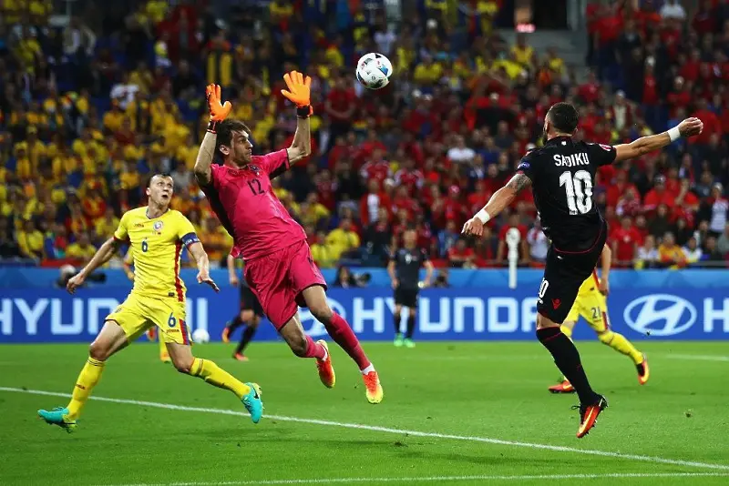 Албания би и изхвърли Румъния в мач за историята