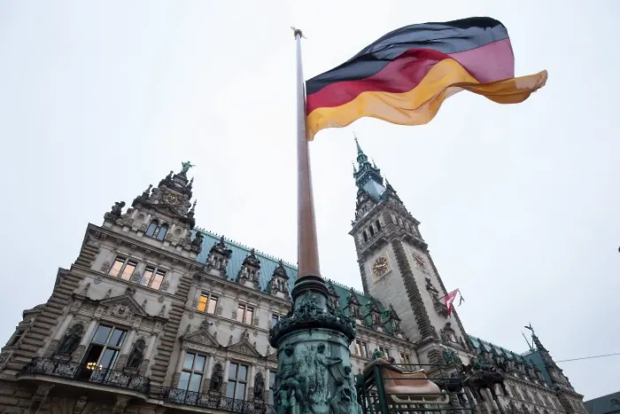 Олигарси и мафия изкупуват имоти в Германия