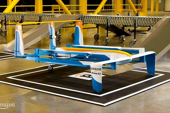 Amazon вече тества дронове за доставки във Великобритания