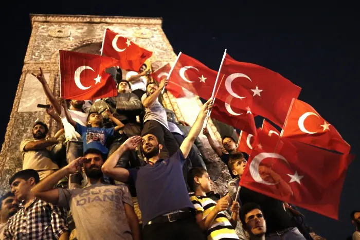 Ердоган се спаси, а какво ще стане с Турция?