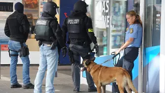 Барикадиралият се в кафене в Германия е открит полузаспал