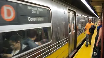 Жена напълни метро в Ню Йорк с буболечки, то блокира